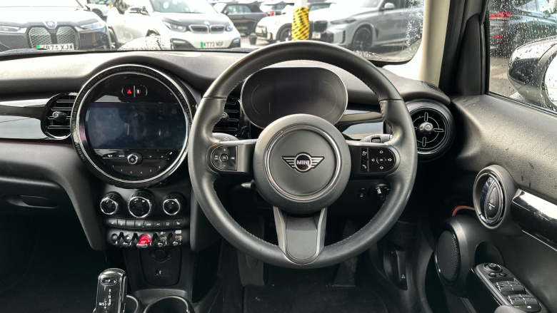 MINI Hatchback 1.5 Cooper Classic Premium 5dr Petrol Hatchback